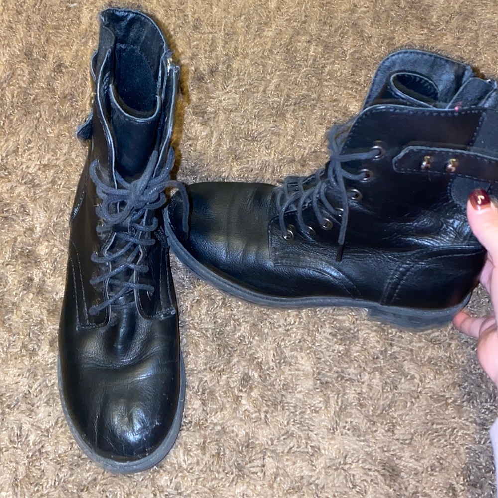 Combat boots